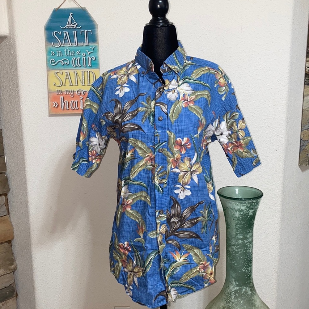 2/$25 Arthouse- Hawaiian/Tropical Shirt